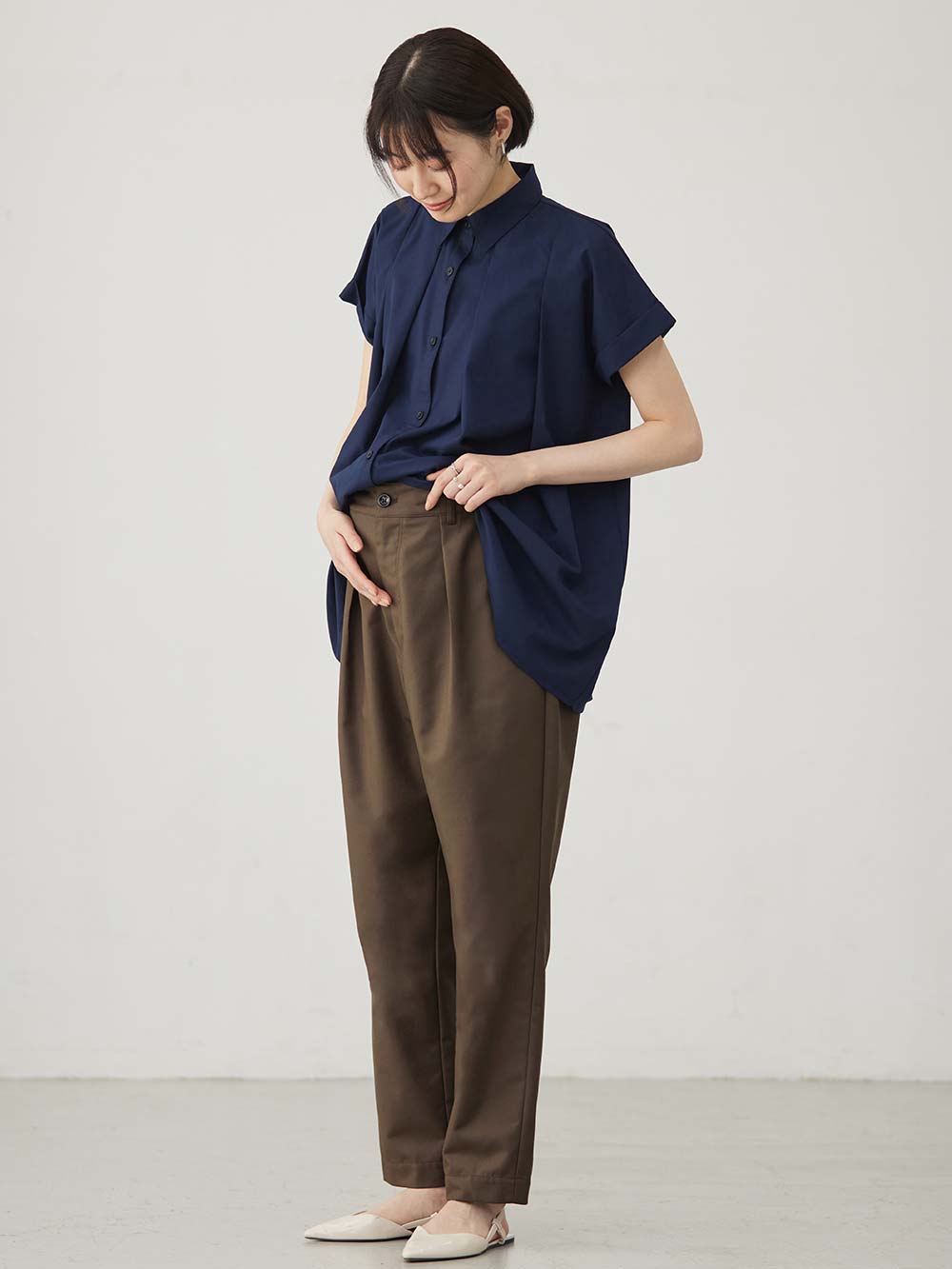 マタニティ パンツ|ストレートパンツ マタニティ・産後【出産後も長く使える】|カーキ