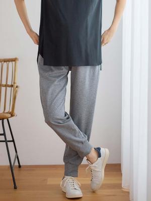 マタニティ パンツ|裾スリットジョガーパンツ マタニティ・産後【出産後も長く使える】|杢グレー