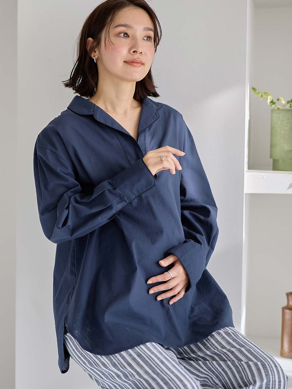 マタニティ トップス|コットンリネンパイピングシャツ マタニティ・授乳服 【出産後も長く使える】|ネイビー