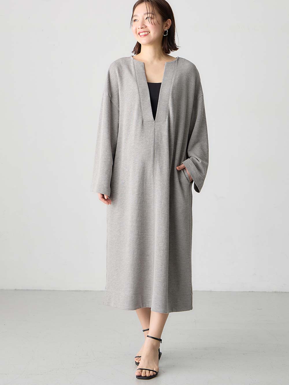 マタニティ ワンピース|深Vネックスリットカットソーワンピース マタニティ・授乳服 【出産後も長く使える】|グレー