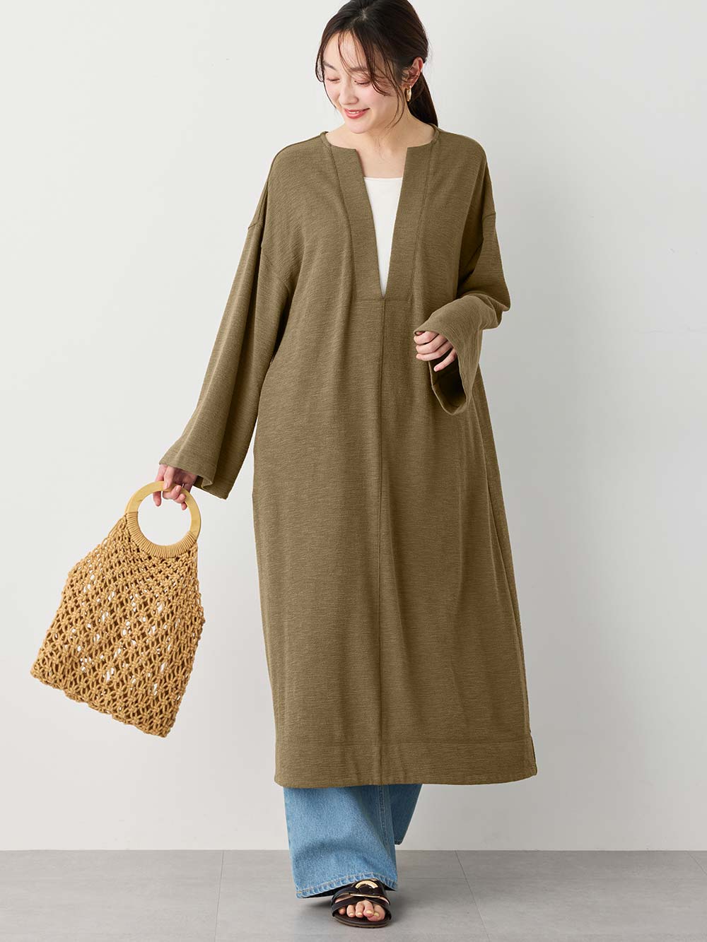 マタニティ ワンピース|深Vネックスリットカットソーワンピース マタニティ・授乳服 【出産後も長く使える】|カーキ