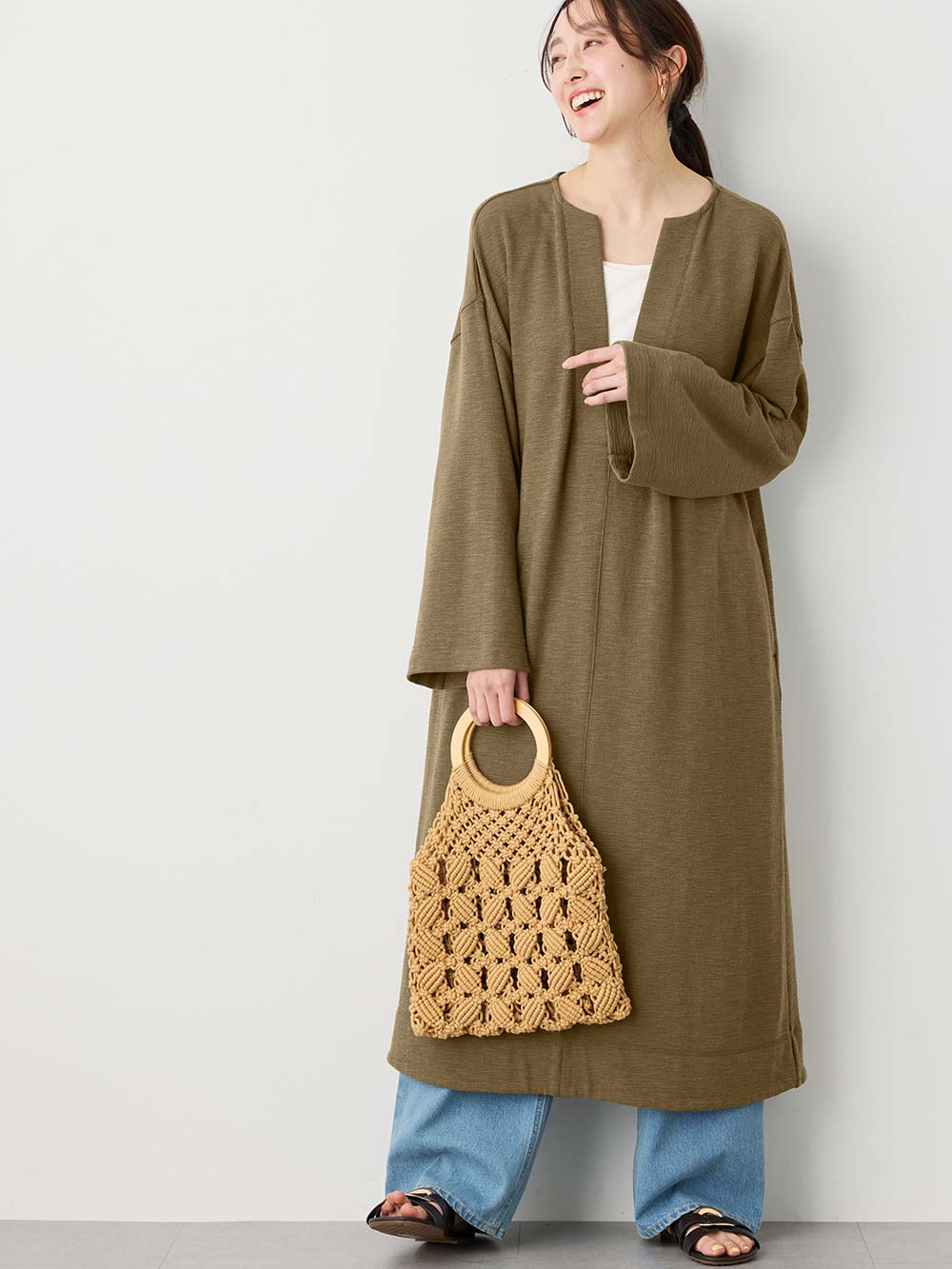 買うほどおトク！おまとめ割】深Vネックスリットカットソー