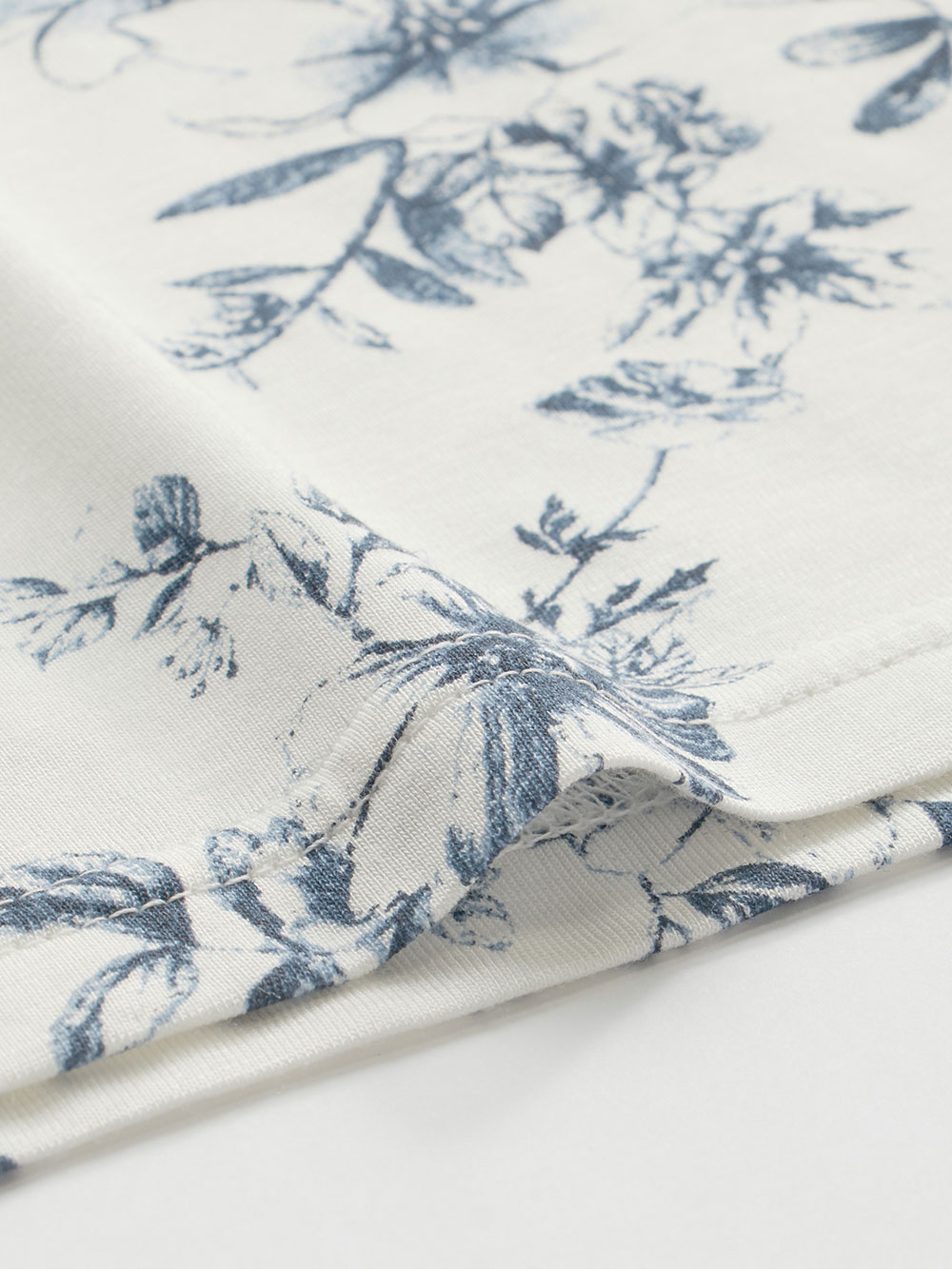 マタニティ パジャマ・ルームウェア|接触冷感天竺レトロ花柄ショルダーリボンネグリジェ　マタニティ・授乳パジャマ　【出産後も長く使える】Rosemadame（ローズマダム）