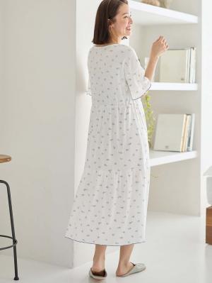 マタニティ パジャマ・ルームウェア|テレコ小花柄プリントティアードネグリジェ  マタニティ・授乳パジャマ 【出産後も長く使える】|アイボリー