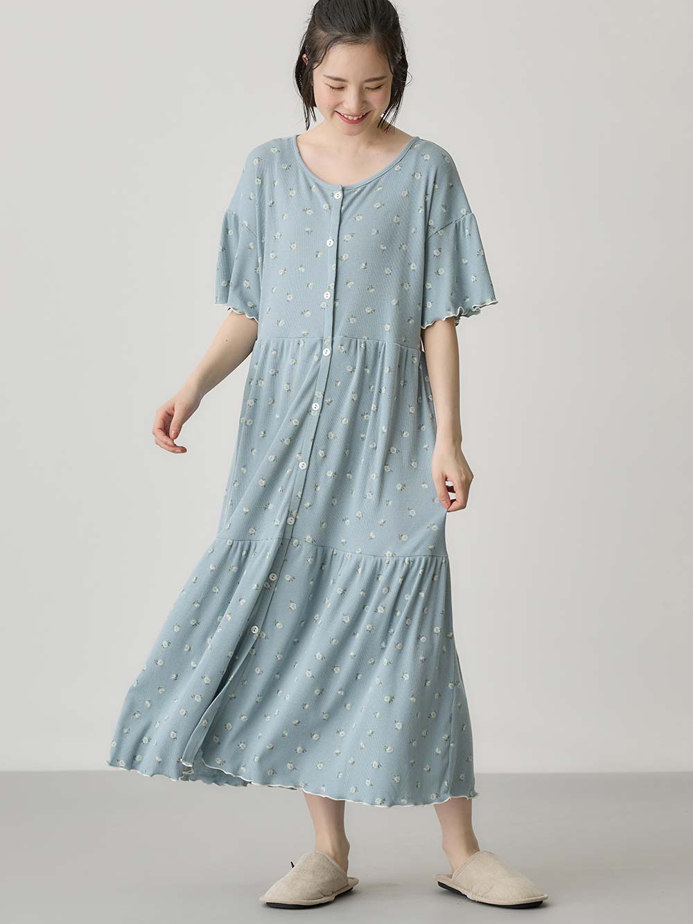 マタニティ パジャマ・ルームウェア|テレコ小花柄プリントティアードネグリジェ  マタニティ・授乳パジャマ 【出産後も長く使える】|ブルー