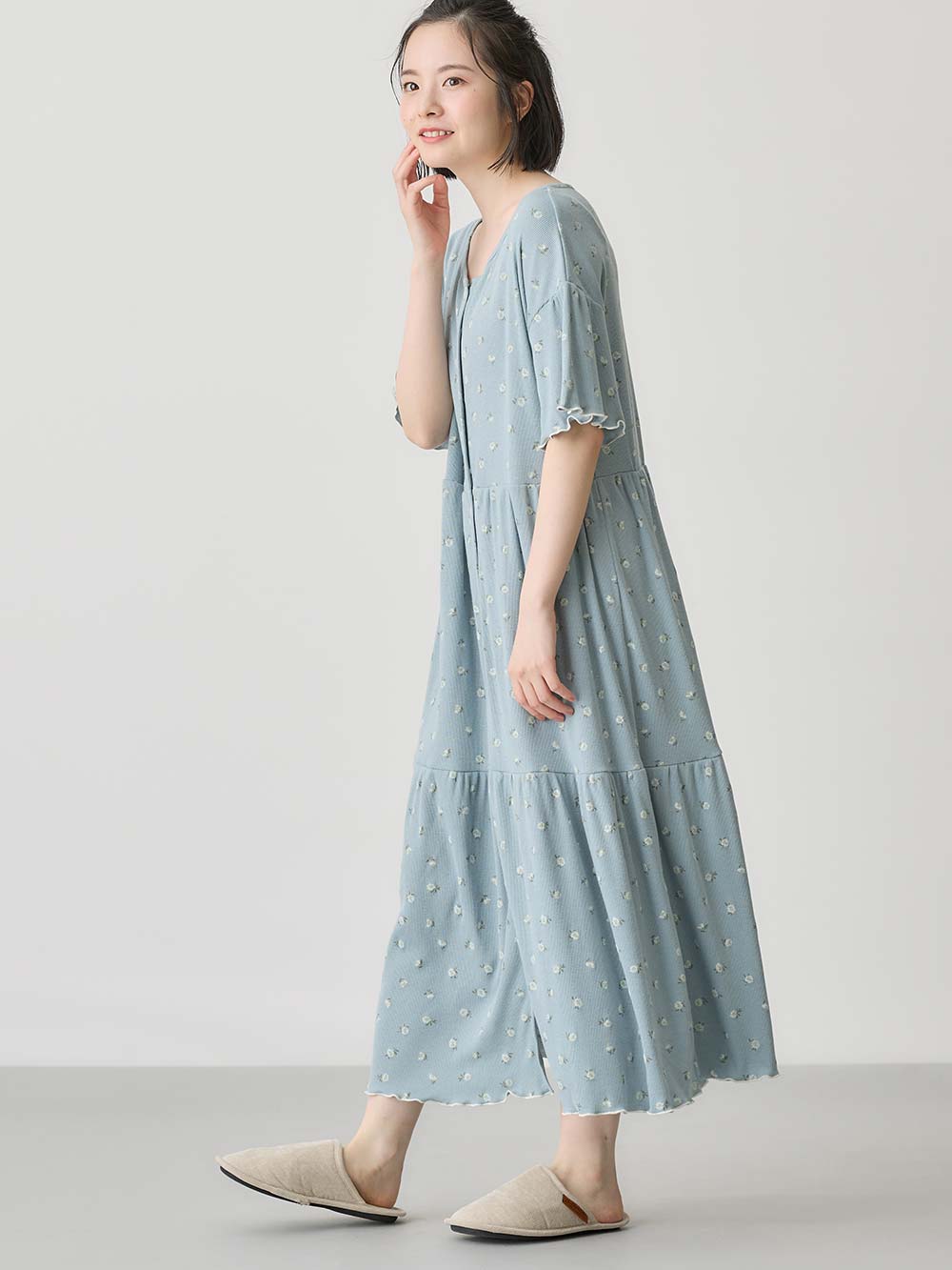 マタニティ パジャマ・ルームウェア|テレコ小花柄プリントティアードネグリジェ  マタニティ・授乳パジャマ 【出産後も長く使える】|ブルー
