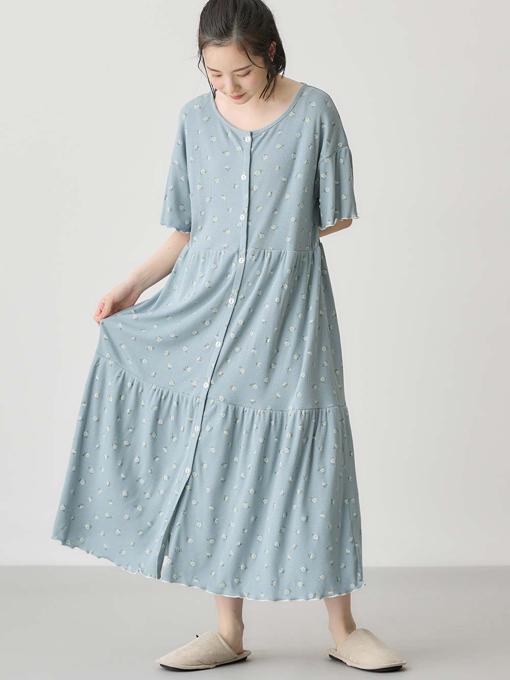 マタニティ パジャマ・ルームウェア|テレコ小花柄プリントティアードネグリジェ  マタニティ・授乳パジャマ 【出産後も長く使える】|ブルー