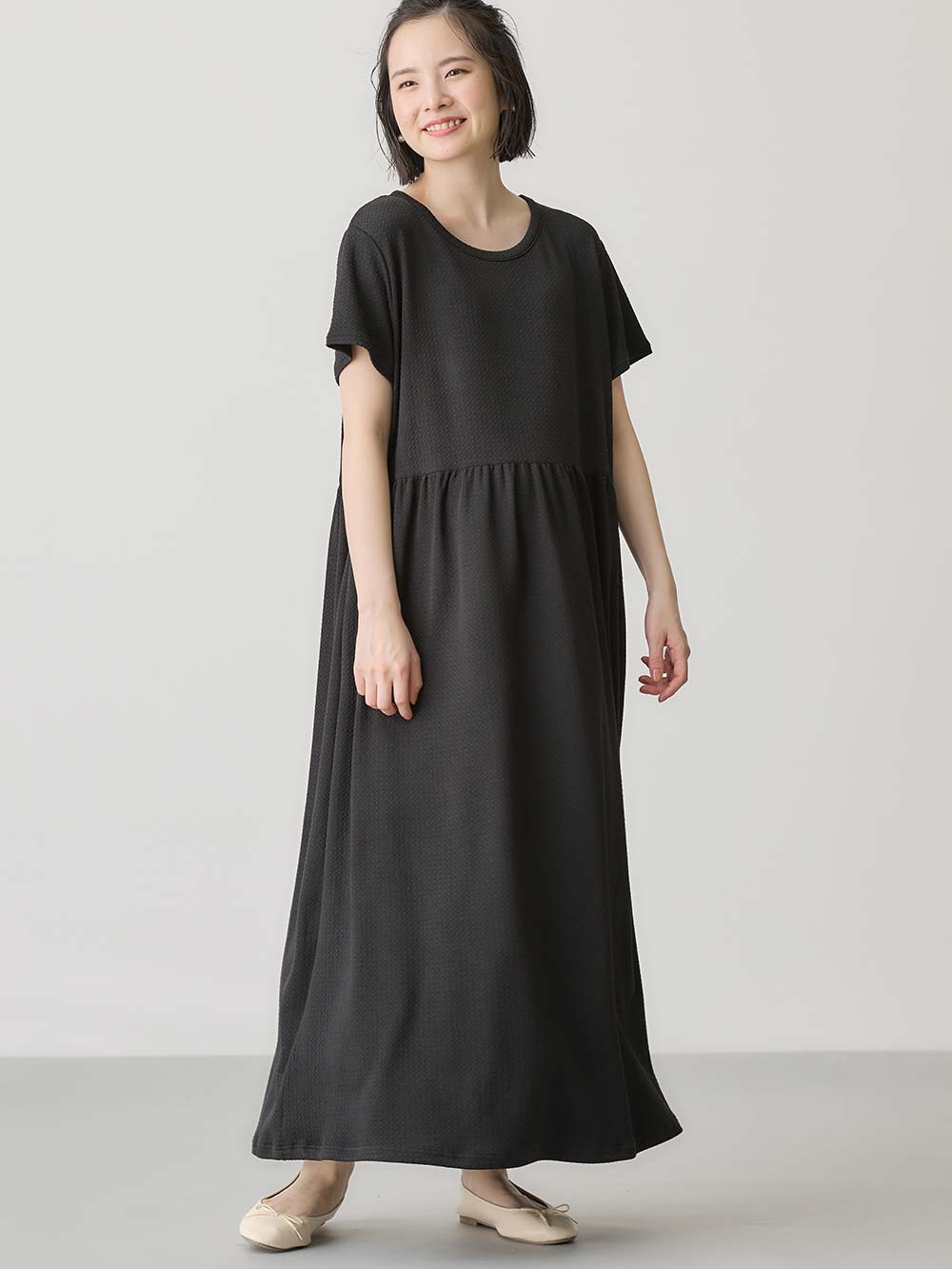 マタニティ ワンピース|リップル半袖ワンピース　マタニティ・授乳服【出産後も長く使える】fairy（フェアリー）|ブラック