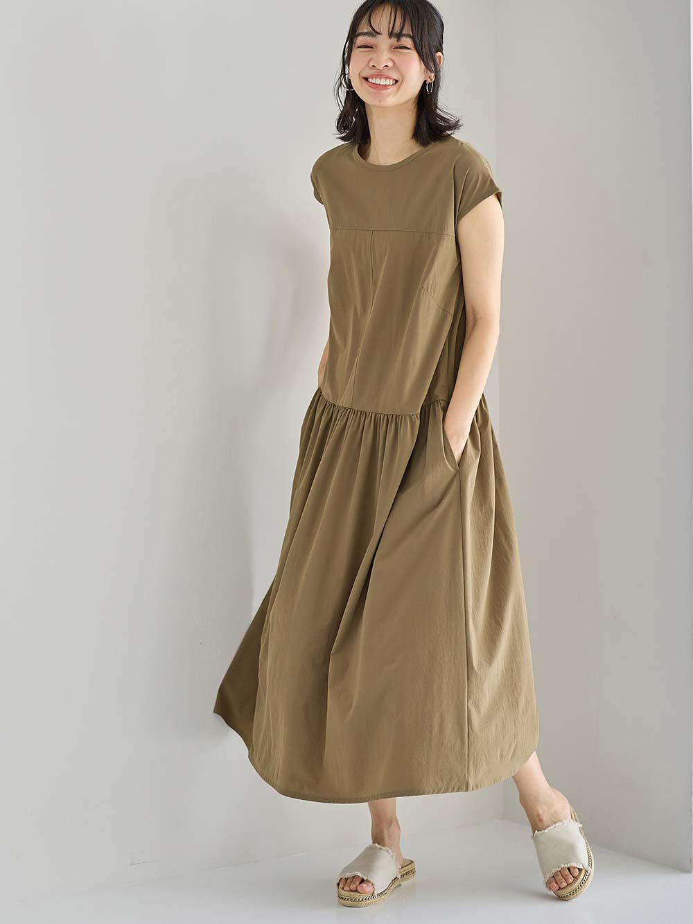 マタニティ ワンピース|切替ギャザーフレンチスリーブワンピース　マタニティ・授乳服【産後も長く着られる】|モカベージュ