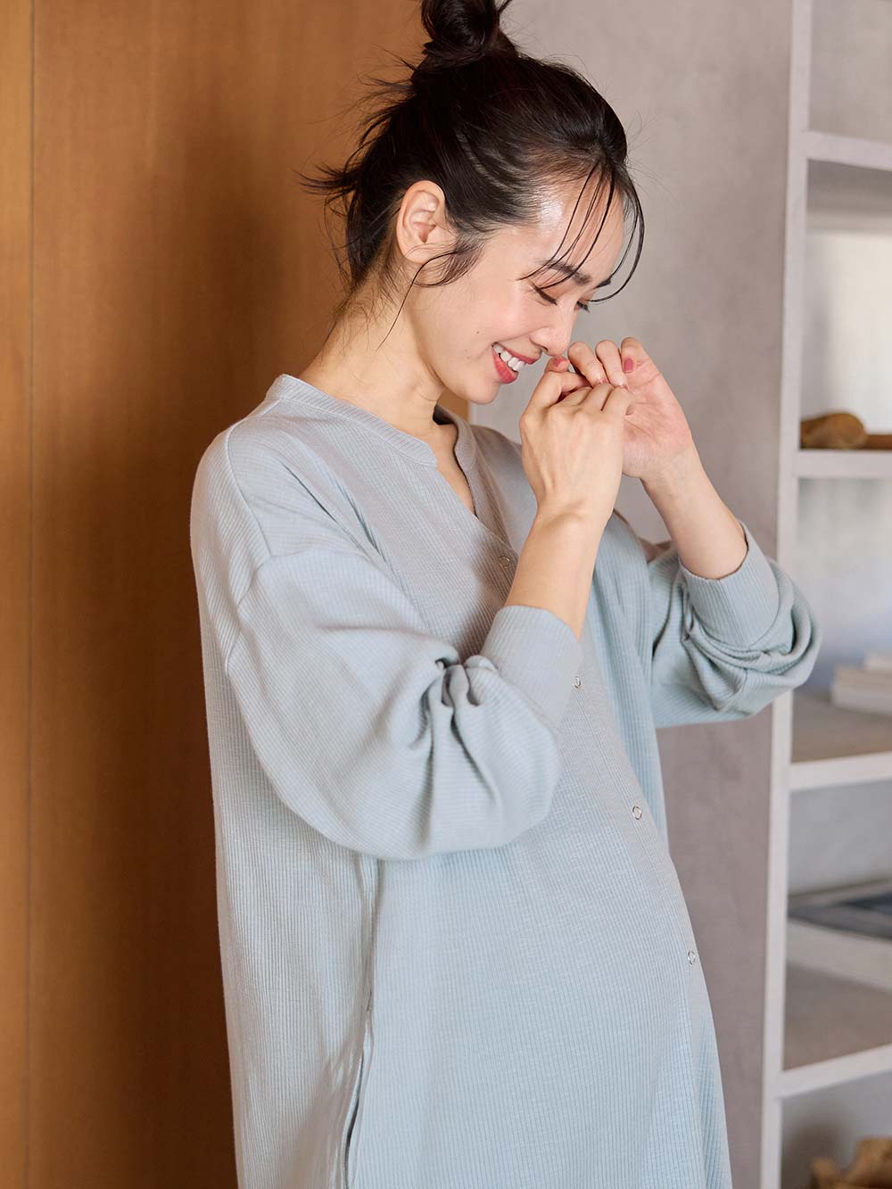 マタニティ パジャマ・ルームウェア|【助産院監修】【半袖・長袖】【ミドル丈】ハイストレッチリブ前開きパジャマ　マタニティ・授乳パジャマ【出産後も長く使える】|グレイッシュブルー（長袖）