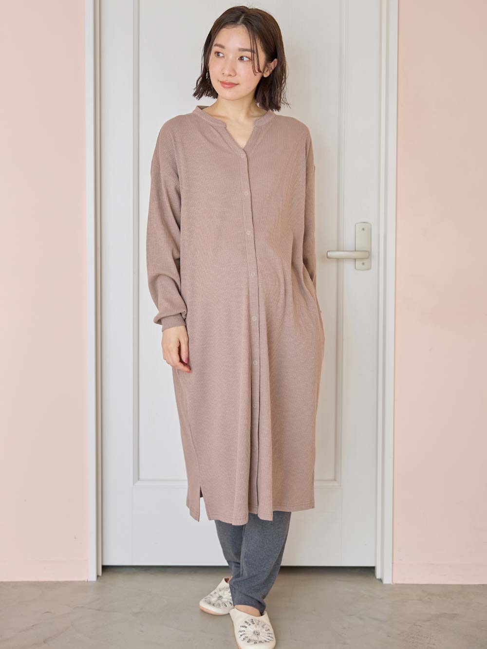 マタニティ パジャマ・ルームウェア|【助産院監修】【半袖・長袖】【ミドル丈】ハイストレッチリブ前開きパジャマ　マタニティ・授乳パジャマ【出産後も長く使える】|モカ(長袖)