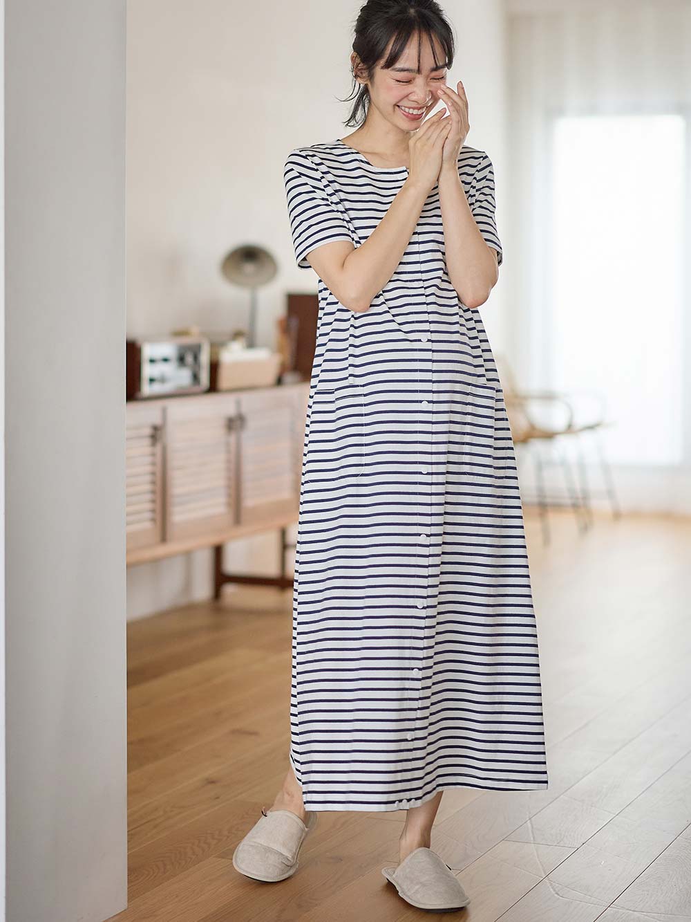 マタニティ パジャマ・ルームウェア|【防汚加工】【長袖・半袖】【２WAY】綿100％前開きネグリジェ　マタニティ・授乳パジャマ【産後も長く着れる】|オフ×ネイビーボーダー(半袖)