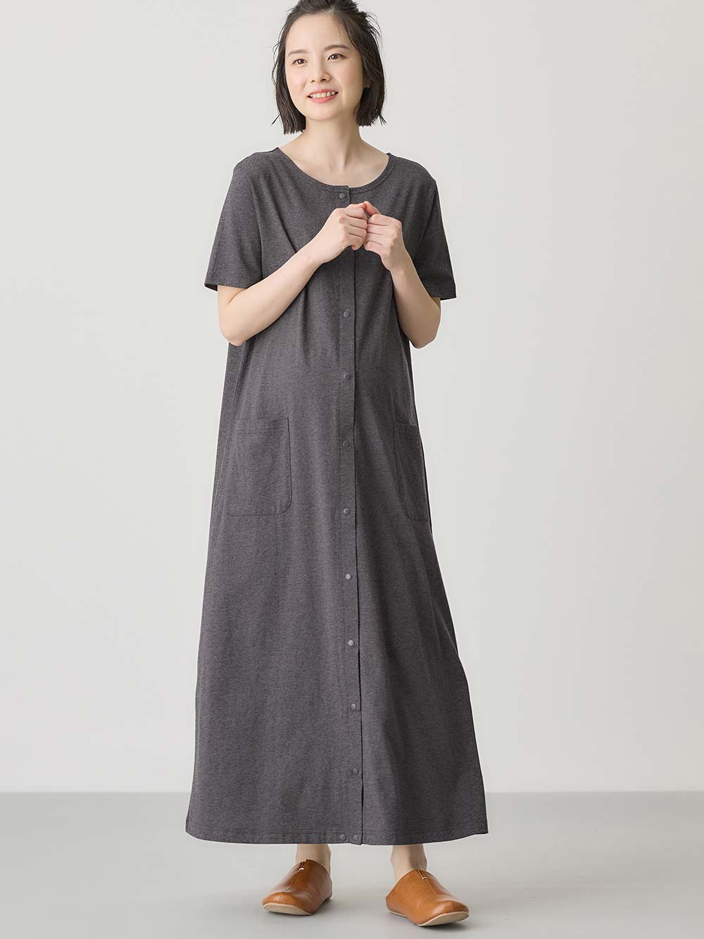 マタニティ パジャマ・ルームウェア|【防汚加工】【長袖・半袖】【２WAY】綿100％前開きネグリジェ　マタニティ・授乳パジャマ【産後も長く着れる】|チャコール(半袖)