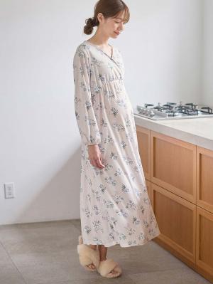 マタニティ パジャマ・ルームウェア|【親子コーデ可】花柄スムースカシュクールパッド付長袖ネグリジェ 【出産後も長く使える】|ペールピンク×プリント