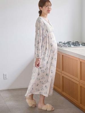 マタニティ パジャマ・ルームウェア|【親子コーデ可】花柄スムースカシュクールパッド付長袖ネグリジェ 【出産後も長く使える】|ペールピンク×プリント