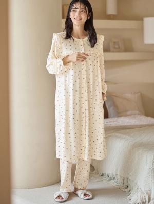 マタニティ パジャマ・ルームウェア|【親子コーデ可】綿混やわらかスムースチェリープリントフリルパジャマ マタニティ・授乳パジャマ【出産後も長く使える】|オフ