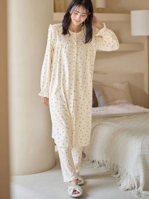 マタニティ パジャマ・ルームウェア|【親子コーデ可】綿混やわらかスムースチェリープリントフリルパジャマ マタニティ・授乳パジャマ【出産後も長く使える】|オフ