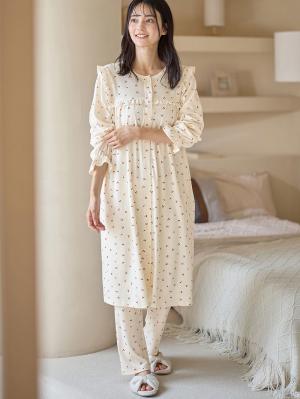 マタニティ パジャマ・ルームウェア|【親子コーデ可】綿混やわらかスムースチェリープリントフリルパジャマ マタニティ・授乳パジャマ【出産後も長く使える】|オフ