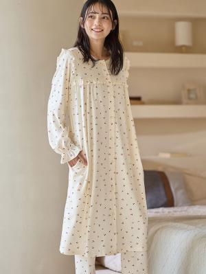 マタニティ パジャマ・ルームウェア|【親子コーデ可】綿混やわらかスムースチェリープリントフリルパジャマ マタニティ・授乳パジャマ【出産後も長く使える】|オフ