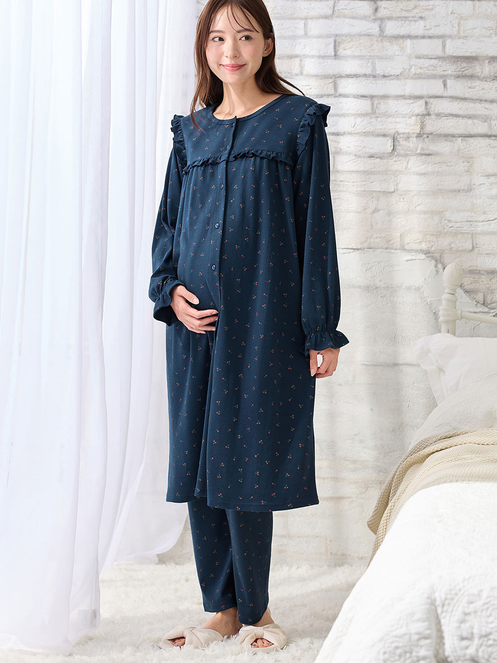 マタニティ パジャマ・ルームウェア|【親子コーデ可】綿混やわらかスムースチェリープリントフリルパジャマ マタニティ・授乳パジャマ【出産後も長く使える】|ネイビー