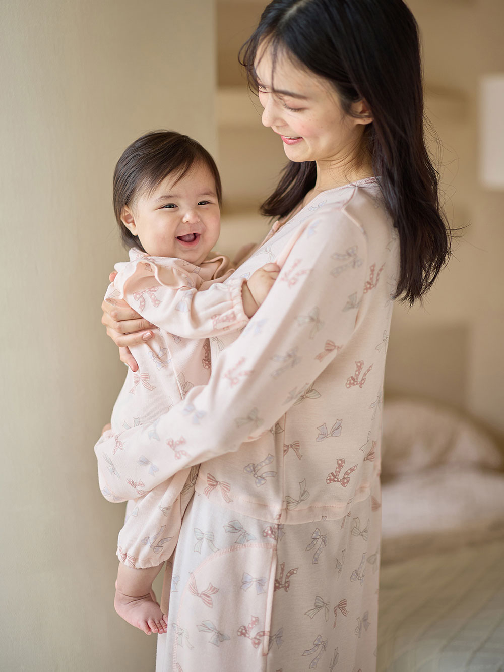 マタニティ パジャマ・ルームウェア|【親子コーデ可】リボン柄プリント２ＷＡＹパジャマ　マタニティ・授乳パジャマ【出産後も長く使える】|ピンク