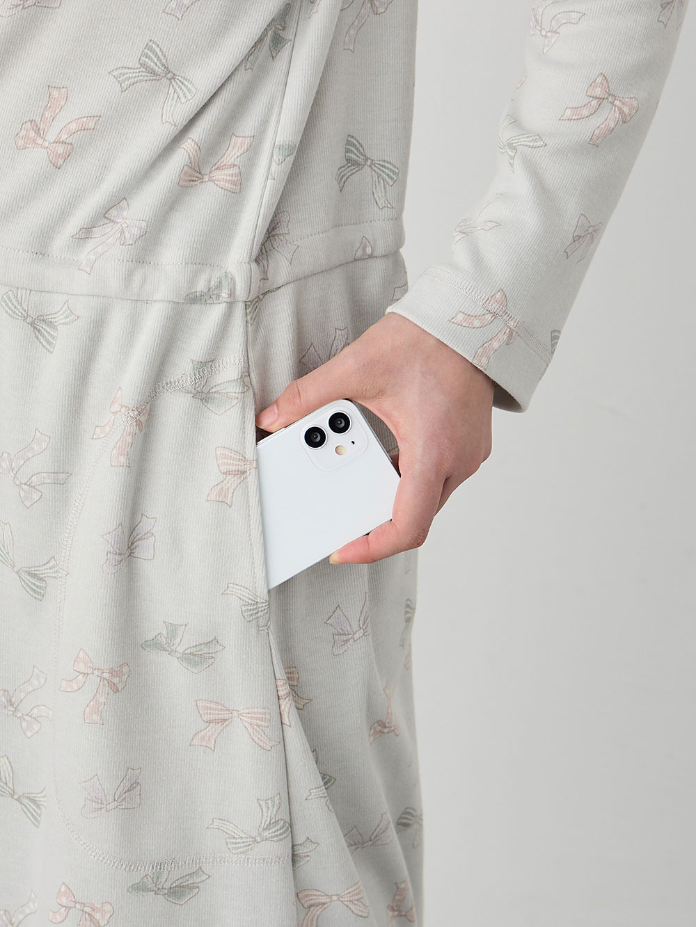 マタニティ パジャマ・ルームウェア|【親子コーデ可】リボン柄プリント２ＷＡＹパジャマ　マタニティ・授乳パジャマ【出産後も長く使える】