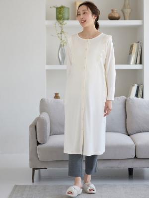 マタニティ パジャマ・ルームウェア|綿混やわらかスムースラッフルワンピース＆レギンスパジャマ　マタニティ・授乳パジャマ【出産後も長く使える】|オフ