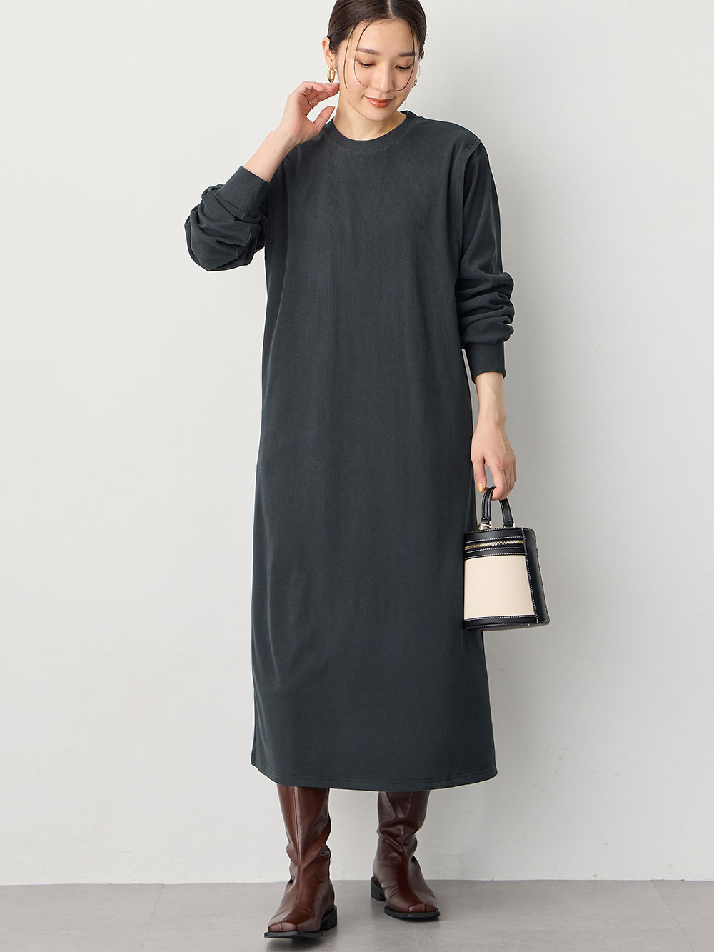 マタニティ ワンピース|ストレッチリブAラインワンピース　マタニティ・授乳服【出産後も長く使える】|チャコール