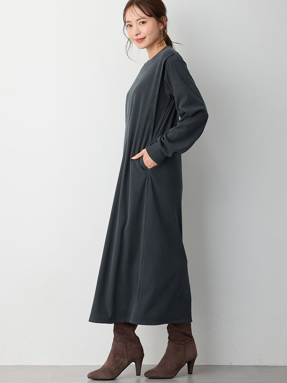 マタニティ ワンピース|ストレッチリブAラインワンピース　マタニティ・授乳服【出産後も長く使える】|チャコール（ロング丈）