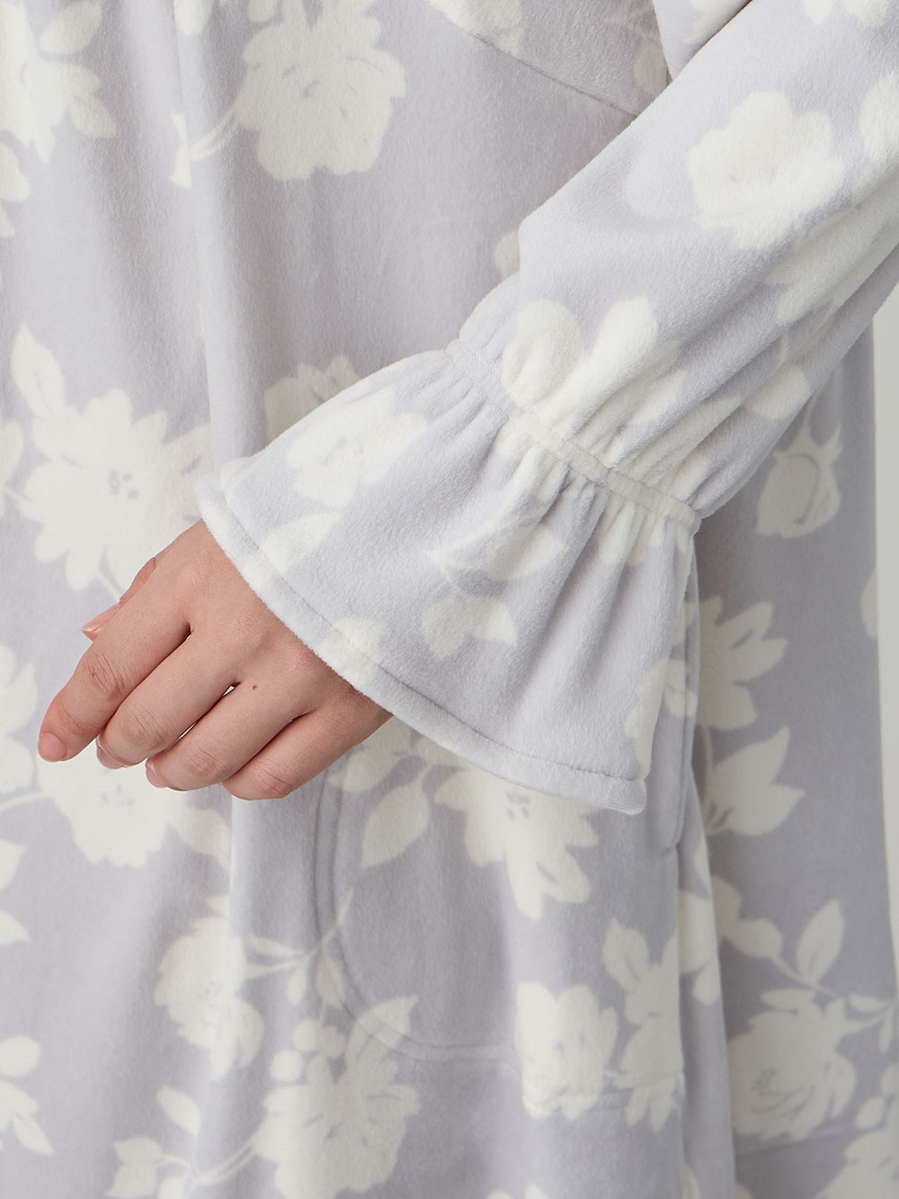 マタニティ パジャマ・ルームウェア|Rosemadame(ローズマダム)ストレッチベロア花柄ネグリジェ マタニティ・授乳パジャマ【産後まで長く使える】