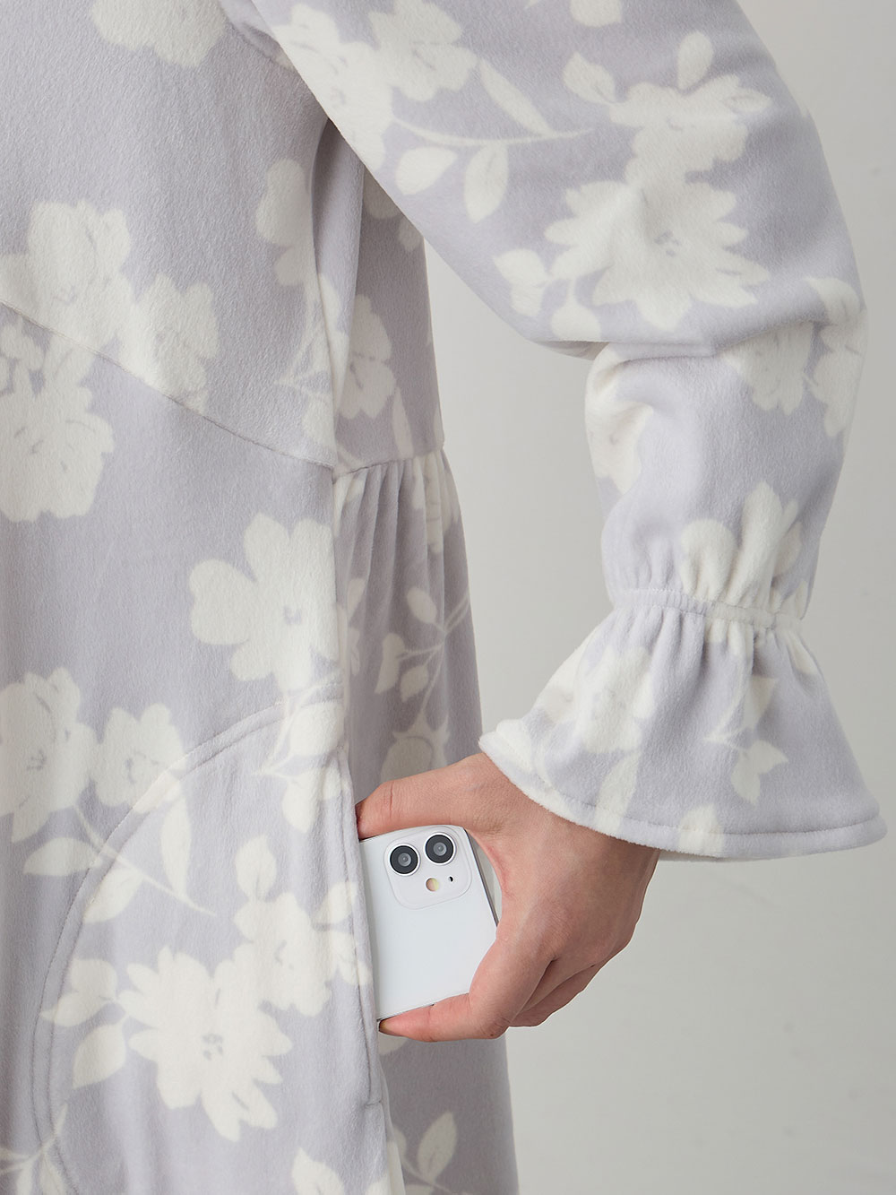 マタニティ パジャマ・ルームウェア|Rosemadame(ローズマダム)ストレッチベロア花柄ネグリジェ マタニティ・授乳パジャマ【産後まで長く使える】