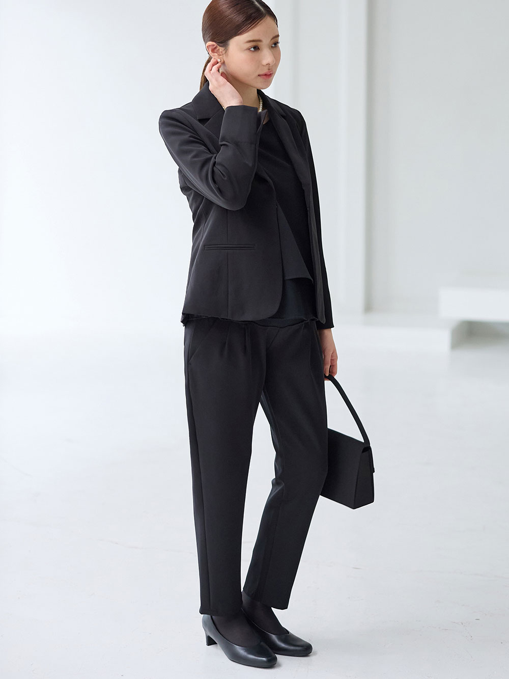 マタニティ ワンピース|【ブラックフォーマル・喪服】ストレッチジョーゼットセットアップ　マタニティ・産後【出産後も長く使える】|パンツセット(ブラック)