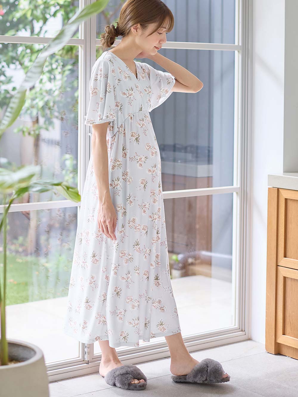 マタニティ パジャマ・ルームウェア|【親子コーデセット】花柄スムースカシュクールパッド付半袖ネグリジェ＆2wayオール　出産準備　ギフト　マタニティ・産後|サックス×プリント