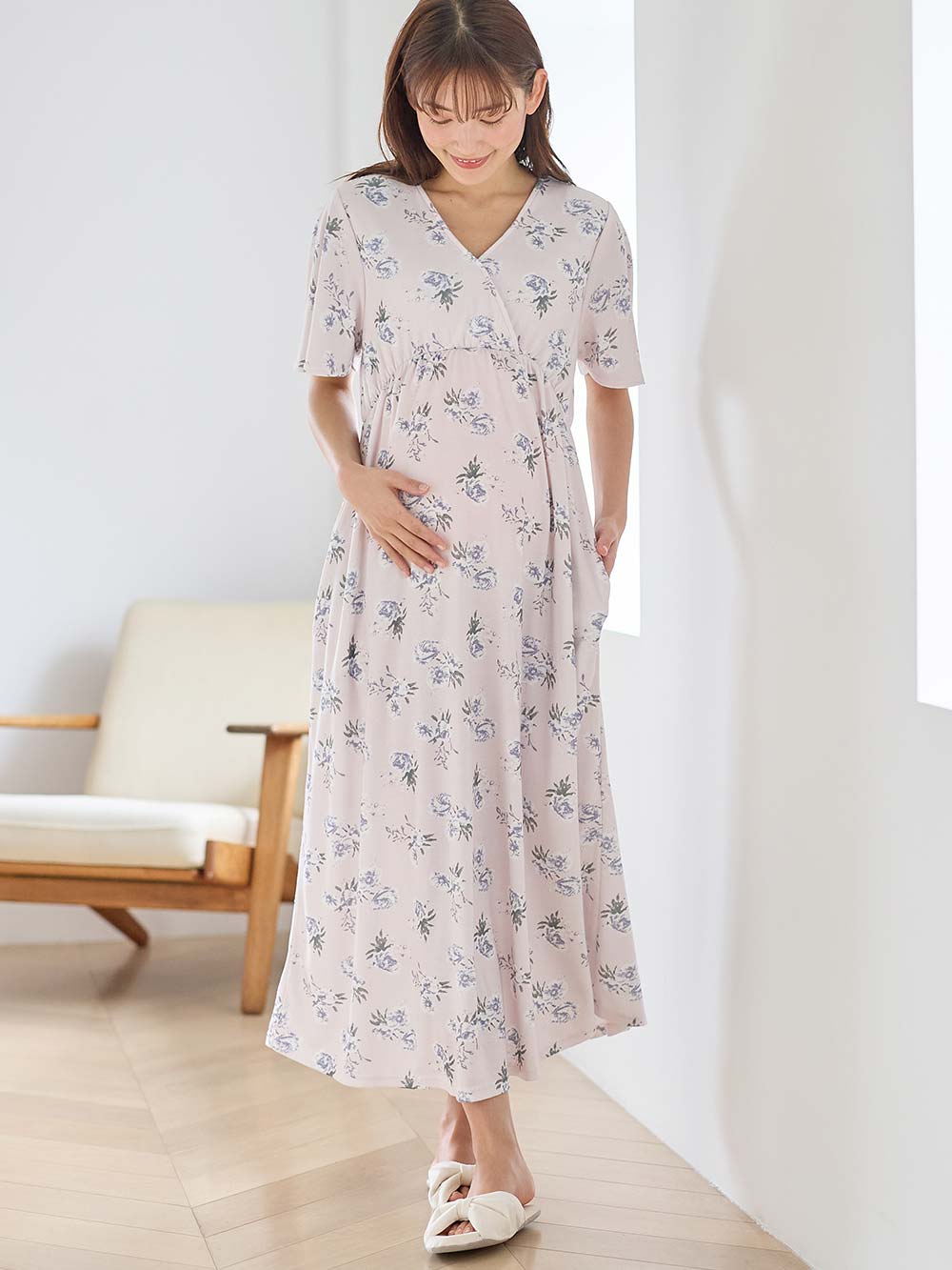 マタニティ パジャマ・ルームウェア|【親子コーデセット】花柄スムースカシュクールパッド付半袖ネグリジェ＆2wayオール　出産準備　ギフト　マタニティ・産後|ペールピンク×プリント