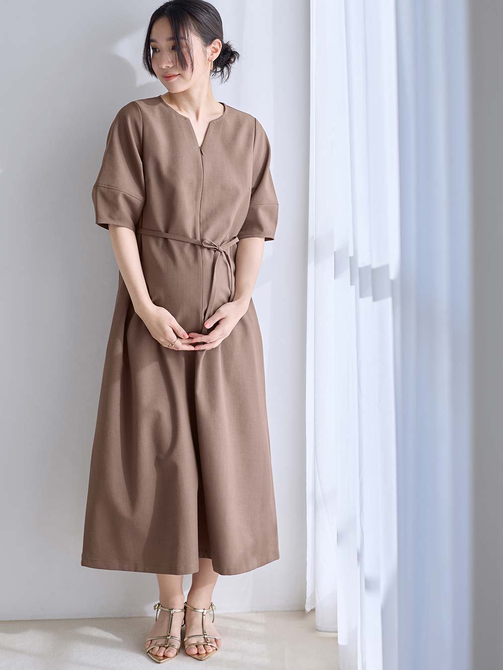 マタニティ ワンピース|ランタンスリーブウエストリボン付きワンピース　マタニティ・産後【産後も長く着れる】Rosemadame（ローズマダム）|モカ