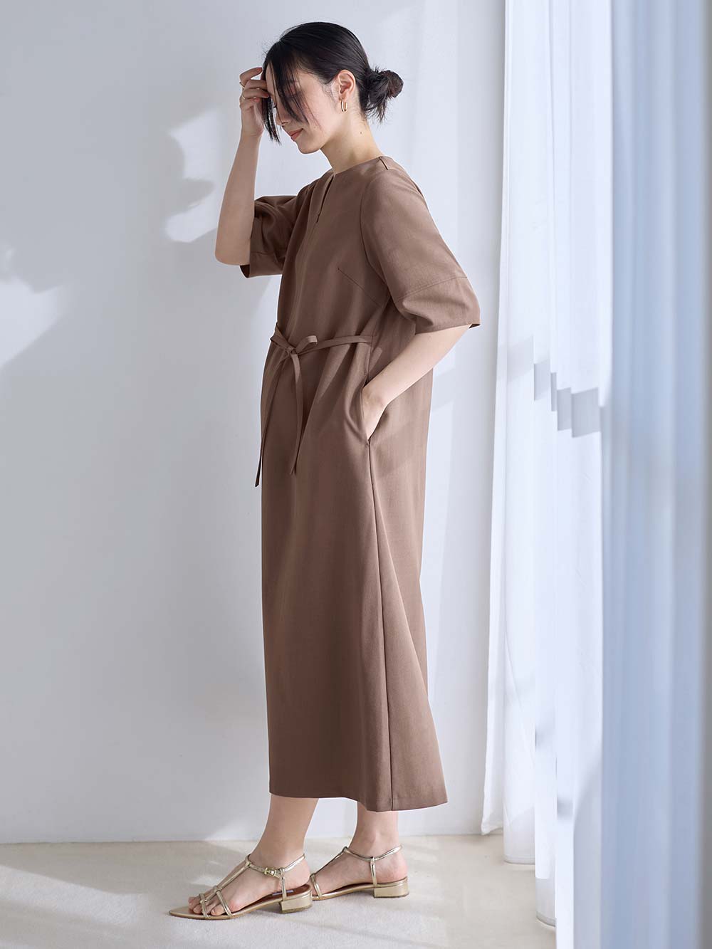 マタニティ ワンピース|ランタンスリーブウエストリボン付きワンピース　マタニティ・産後【産後も長く着れる】Rosemadame（ローズマダム）|モカ