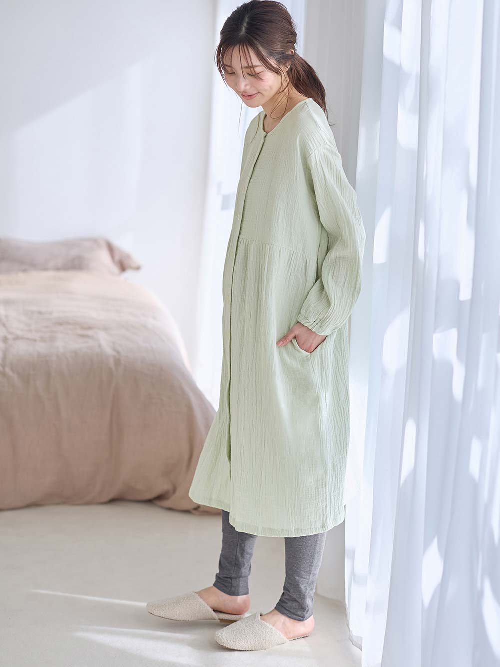マタニティ パジャマ・ルームウェア|ポコポコガーゼ丸首パジャマ　マタニティ・授乳パジャマ【産後も長く着れる】INUJIRUSHI（イヌジルシ）|モスグリーン
