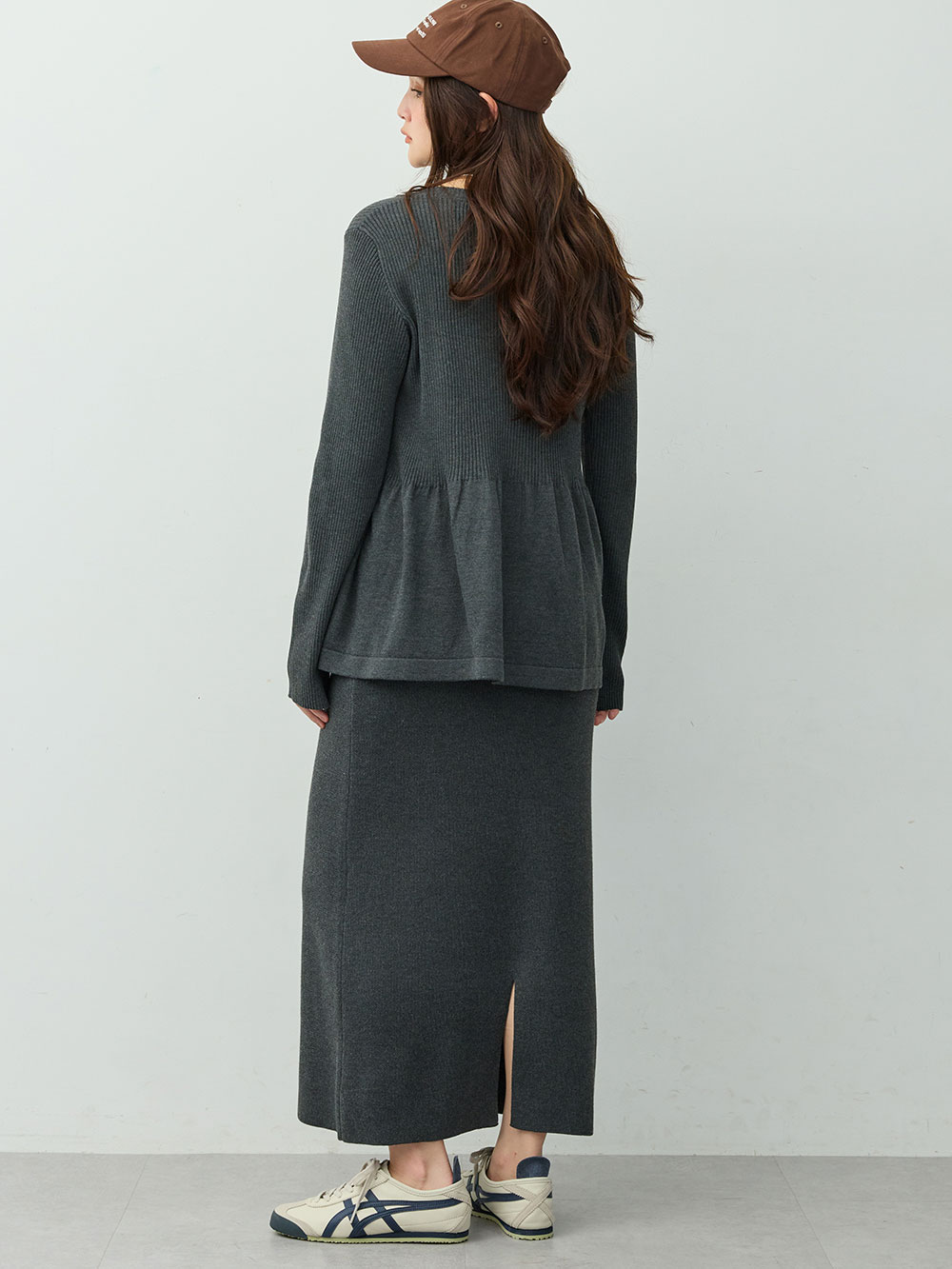 マタニティ ワンピース|ペプラムニットセットアップ　マタニティ・産後【産後も長く着れる】Rosemadame(ローズマダム)|チャコール