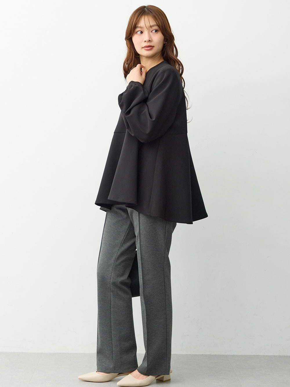 マタニティトップス・授乳服トップス|【セットアップ可】取り外しできる襟付きペプラムトップス　マタニティ・産後授乳服【出産後も長く着られる】|ブラック