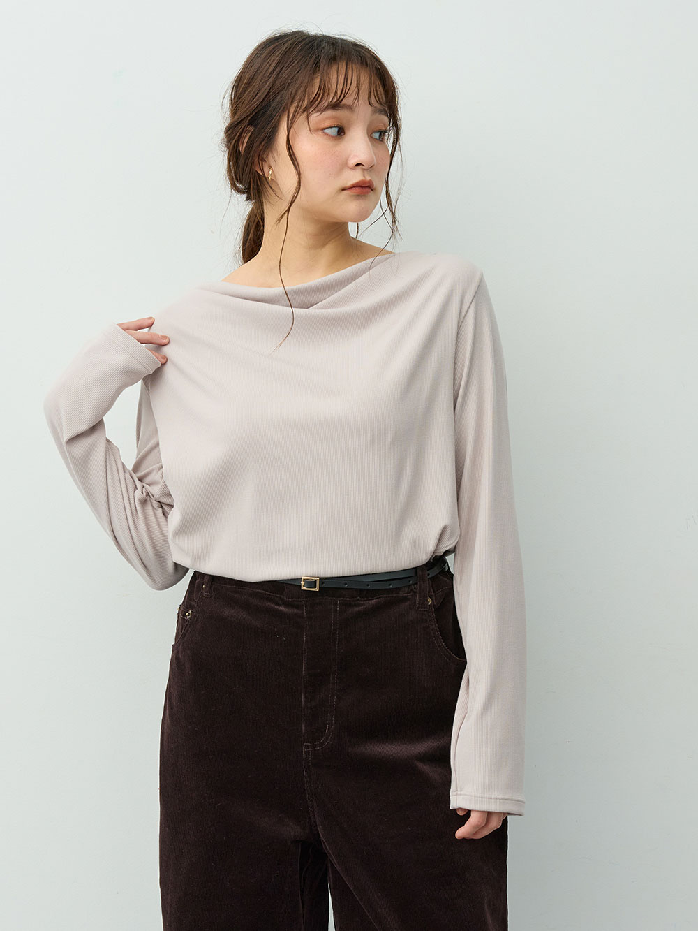 マタニティトップス・授乳服トップス|【セット】アウターに響かない授乳キャミソール付きドレープ長袖トップス　マタニティ・産後授乳服【出産後も長く着られる】|グレージュ