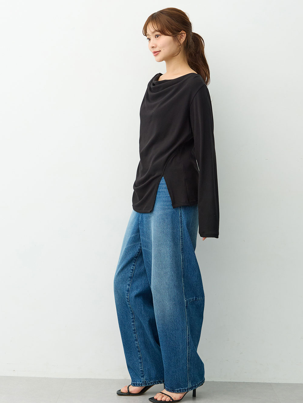 マタニティトップス・授乳服トップス|【セット】アウターに響かない授乳キャミソール付きドレープ長袖トップス　マタニティ・産後授乳服【出産後も長く着られる】|ブラック