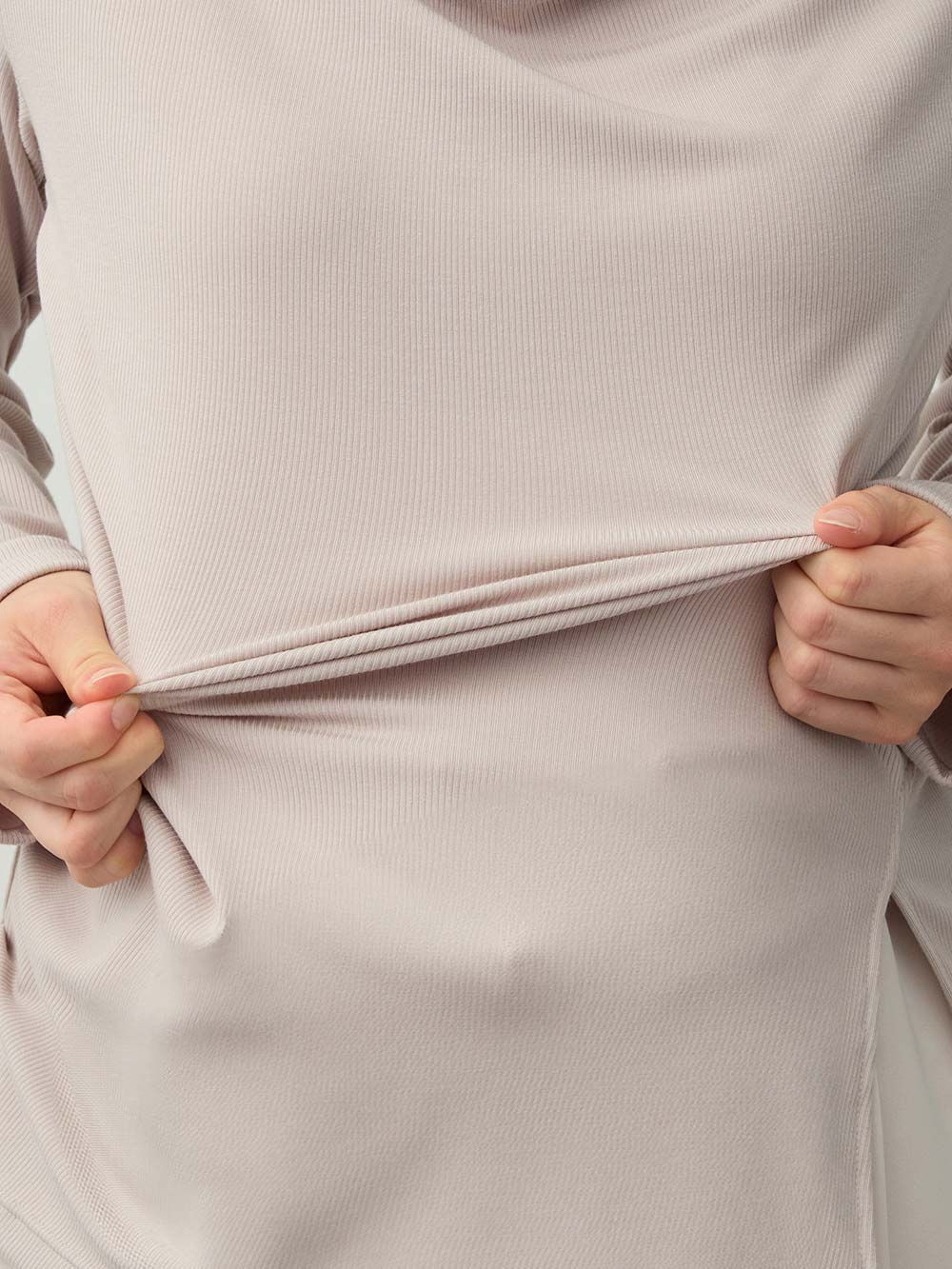 マタニティトップス・授乳服トップス|【セット】アウターに響かない授乳キャミソール付きドレープ長袖トップス　マタニティ・産後授乳服【出産後も長く着られる】