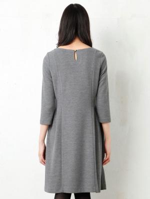 マタニティ ワンピース|ポンチ素材サイドタックワンピース　マタニティ・授乳服【出産後も長く使える】