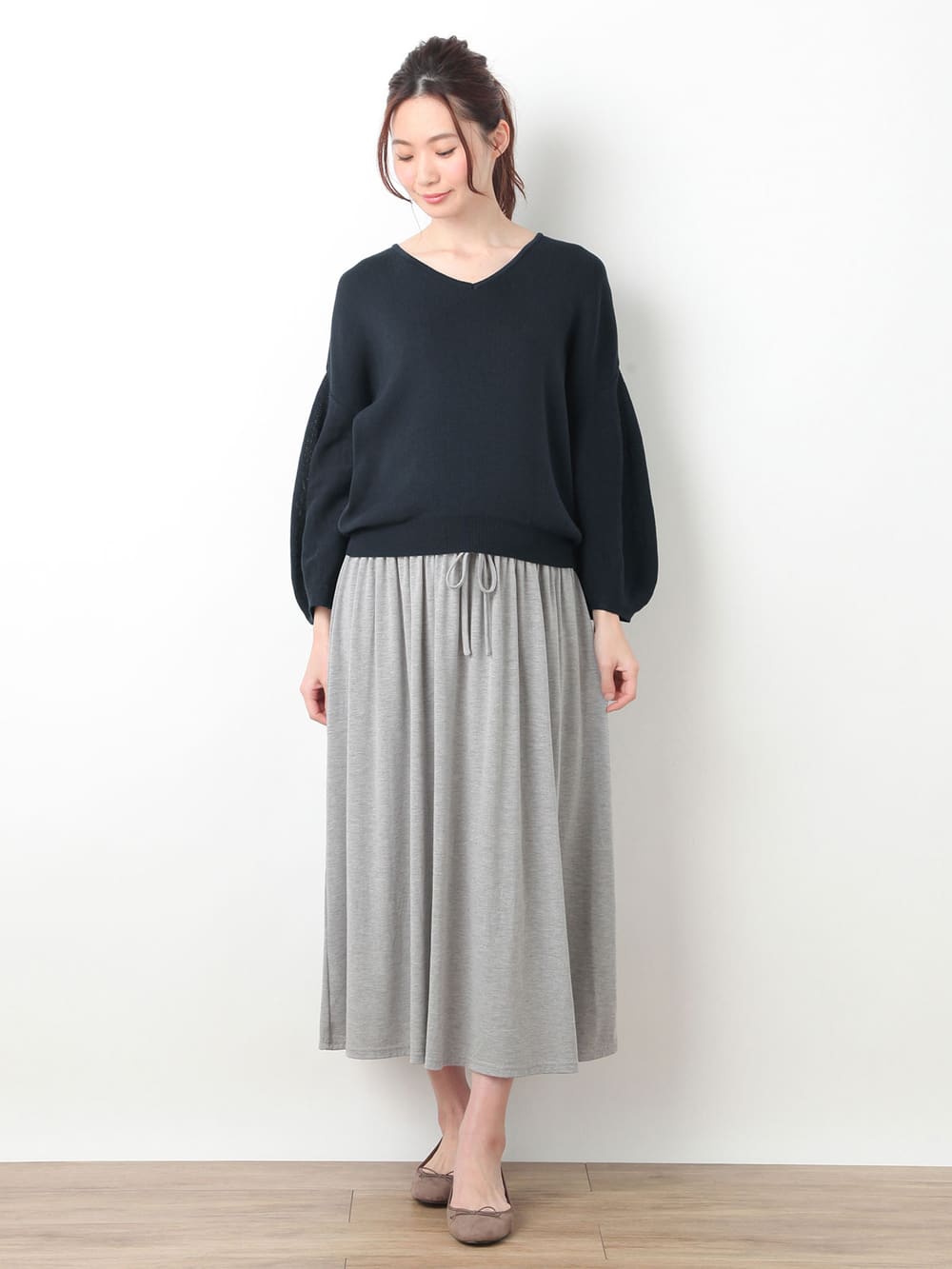 マタニティ トップス|袖バルーンＶネックニット【出産後も長く使える】