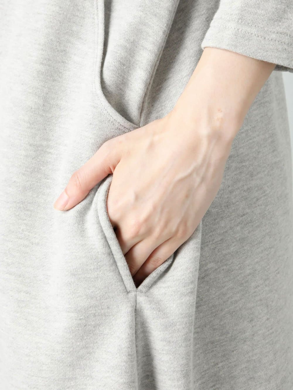 マタニティ ワンピース|ラウンドネックミニ裏毛Aラインワンピース　マタニティ・授乳服【出産後も長く使える】