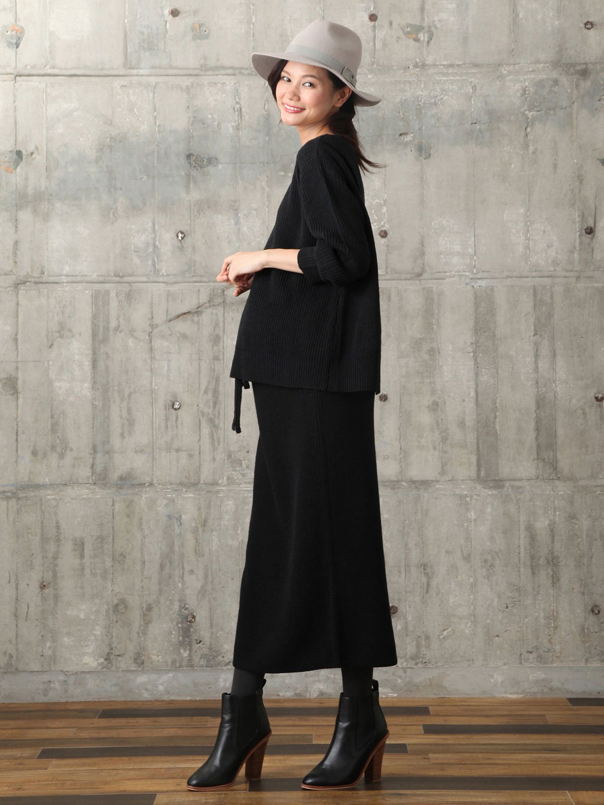 アウトレット|バックスリットニットトップス　マタニティ・授乳服【出産後も長く使える】