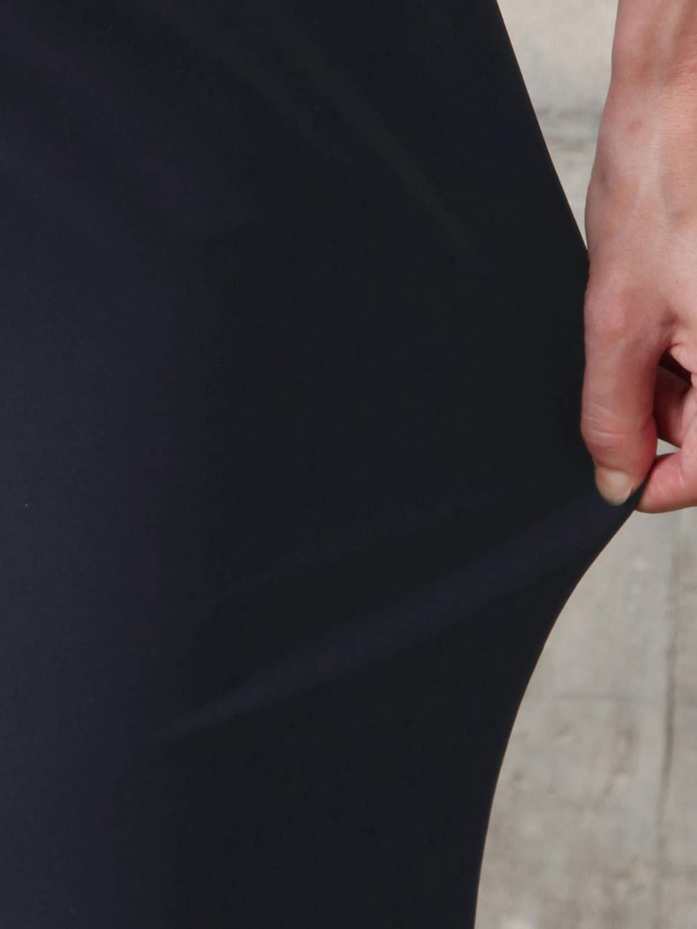 マタニティ パンツ|【産前産後対応】マットツイルストレートパンツ【出産後も長く使える】