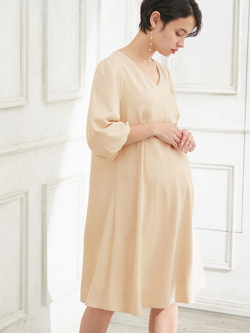 マタニティ ワンピース|Ｖネックボリュームスリーブフレアワンピース　マタニティ・授乳服【出産後も長く使える】|ペールベージュ