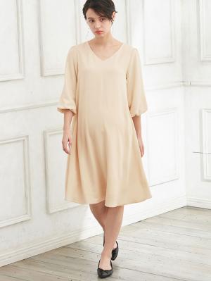 マタニティ ワンピース|Ｖネックボリュームスリーブフレアワンピース　マタニティ・授乳服【出産後も長く使える】|ペールベージュ