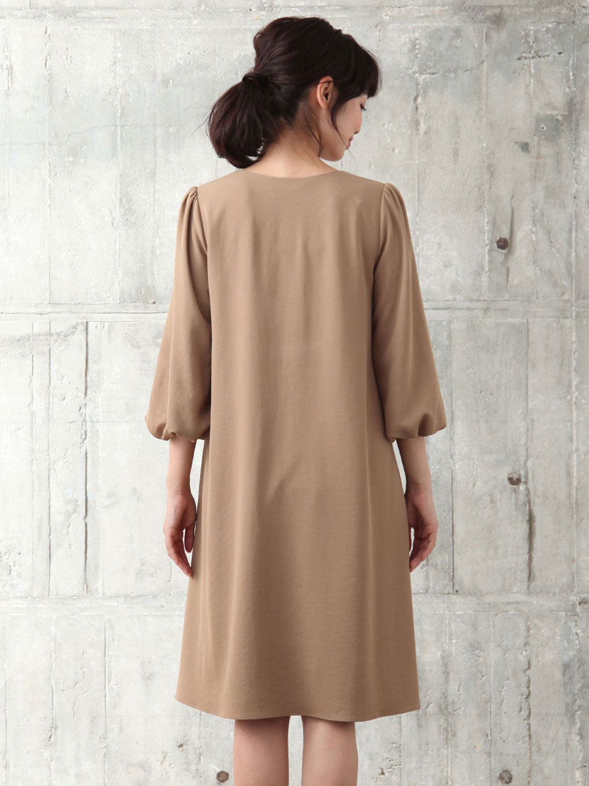 マタニティ ワンピース|Ｖネックボリュームスリーブフレアワンピース　マタニティ・授乳服【出産後も長く使える】